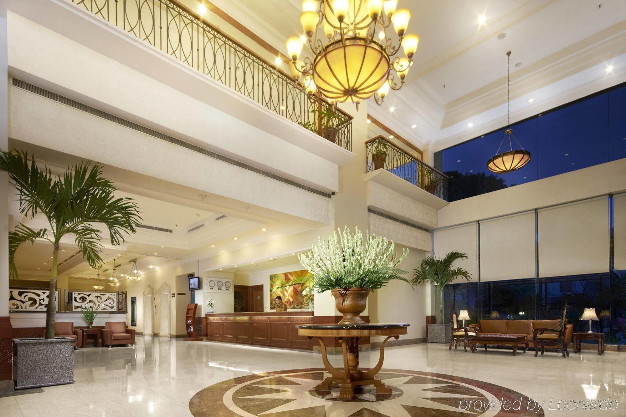Singgasana Hotel Макасар Экстерьер фото