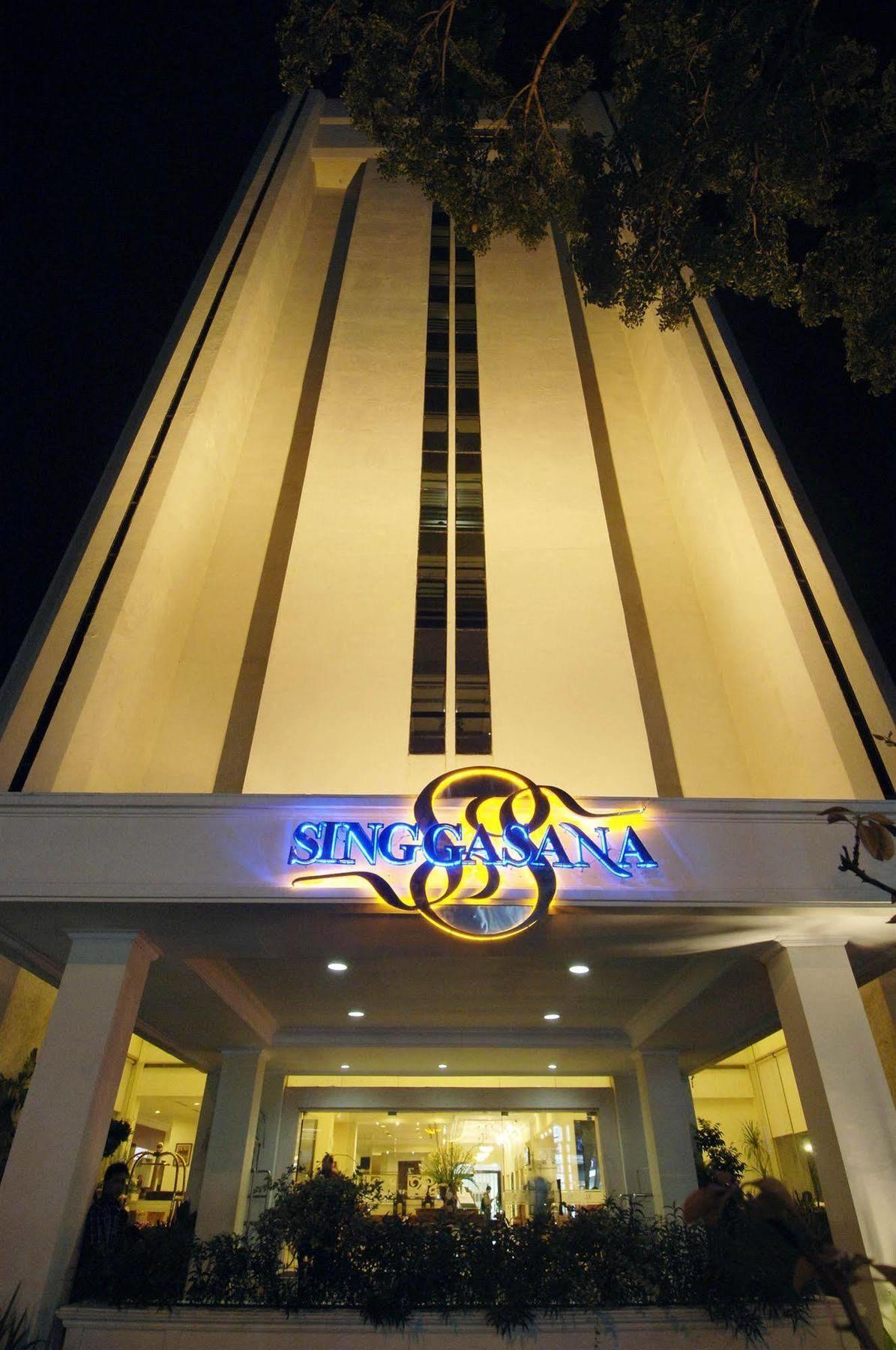 Singgasana Hotel Макасар Экстерьер фото