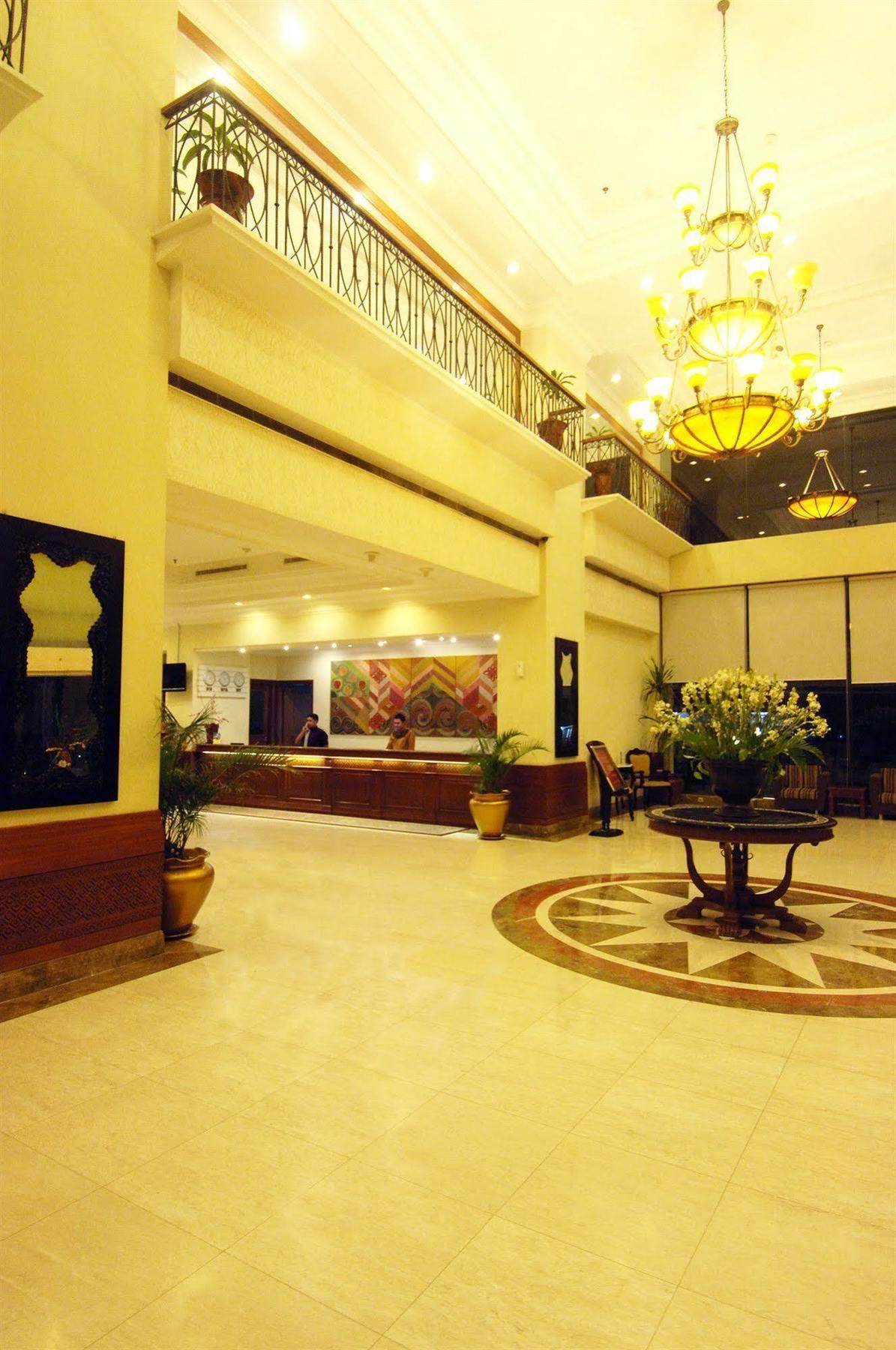 Singgasana Hotel Макасар Экстерьер фото