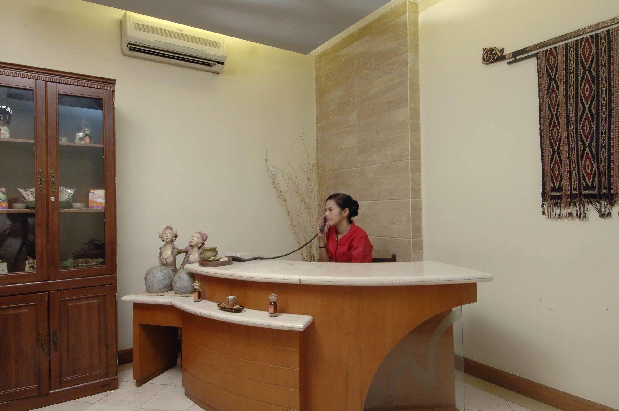Singgasana Hotel Макасар Экстерьер фото